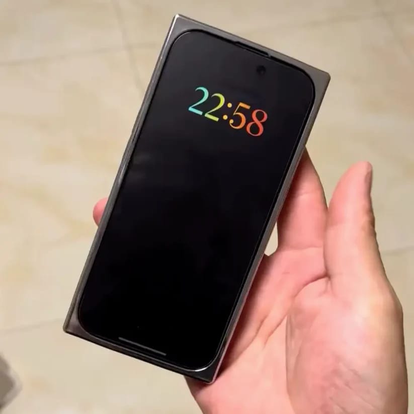 Novaro Premium Leather Metallic Case for iPhone